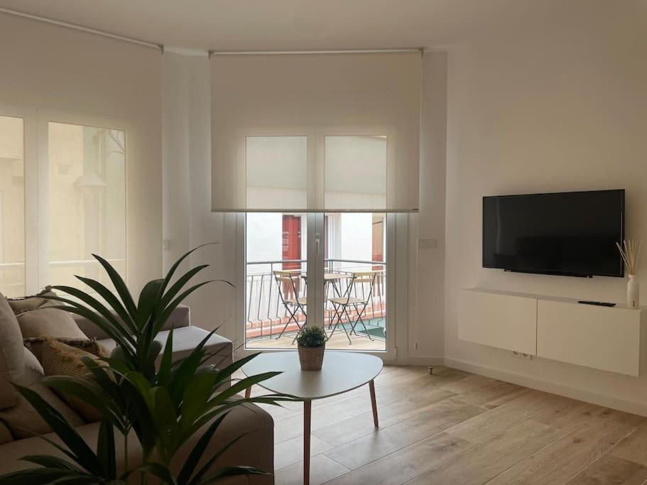 Apartamento Nuevo Centrico Frente Al Mar En Паламос Экстерьер фото