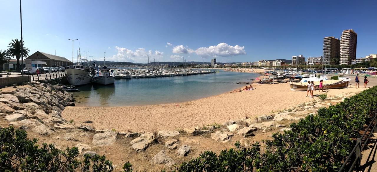 Apartamento Nuevo Centrico Frente Al Mar En Паламос Экстерьер фото
